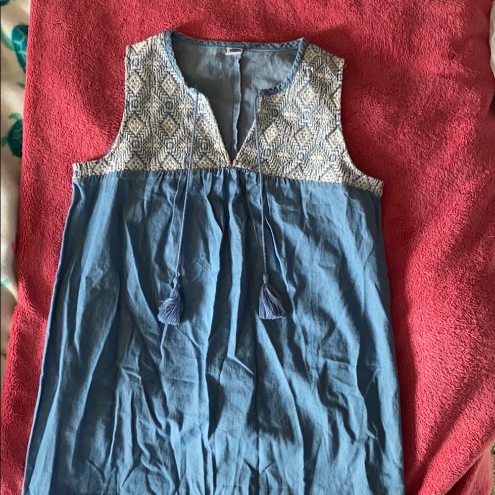 Old navy denim dress white stitching on top